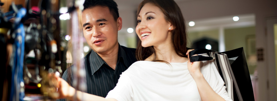 Couple Looking for Best Souvenirs From Las Vegas