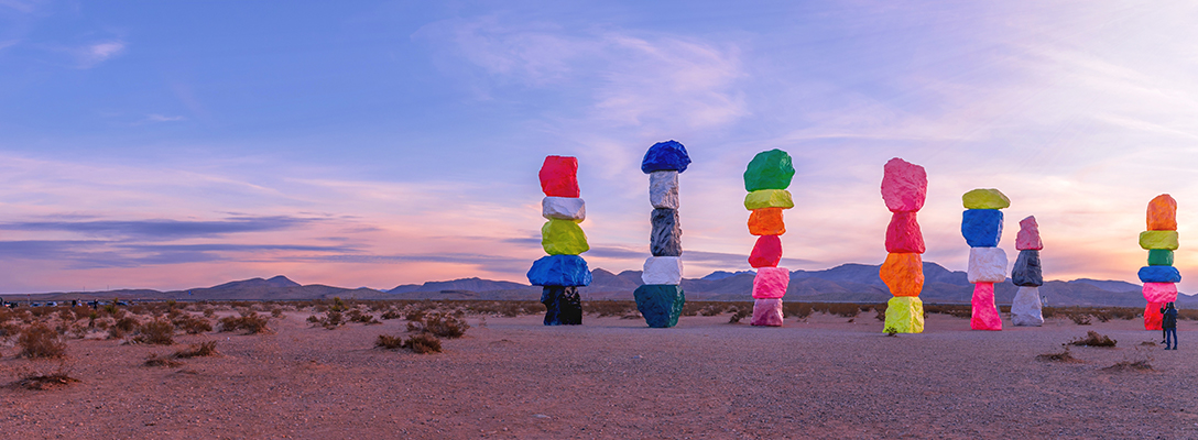 Las Vegas Instagram Spot, Seven Magic Mountains